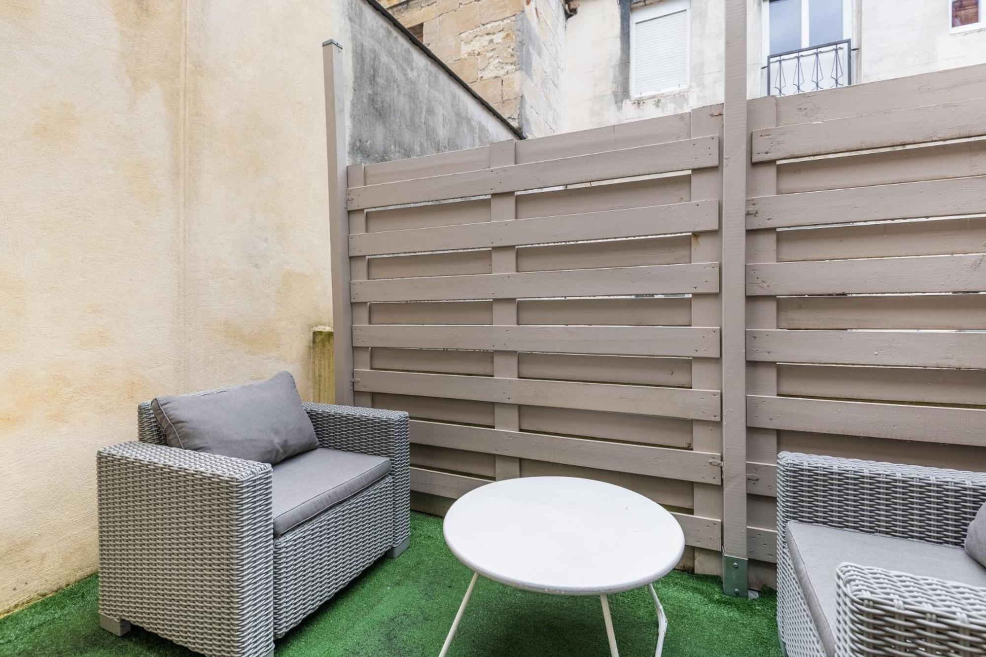 Studio En Duplex-Aircon-Terrasse-Parking-Calme بوردو المظهر الخارجي الصورة